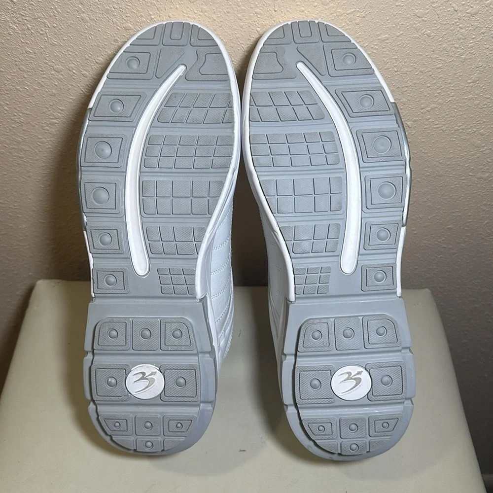 Gravity Defyer walking shoes size 14